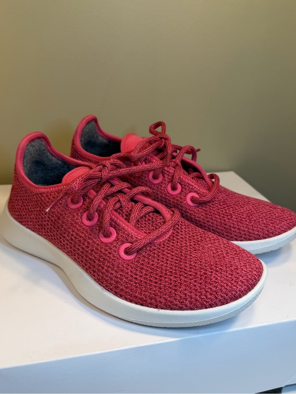 Allbirds Tree Runners Women’s Size 7 Pink Lux Running Shoes Sneakers